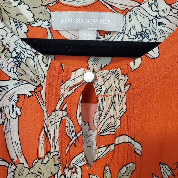 Floral Banana Republic Blouse - Picture 3 of 4